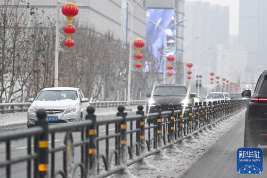 低温雨雪冰冻天气持续