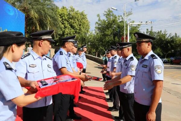 警务辅助人员因追星威胁网友