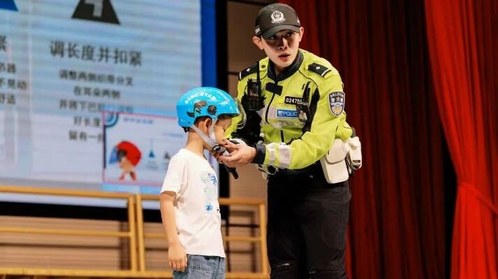 长宁这位居民们的警察好友