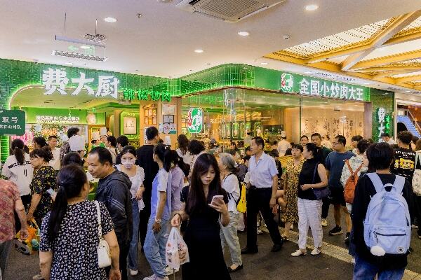 隆北京五星级餐厅的北京烤鸭