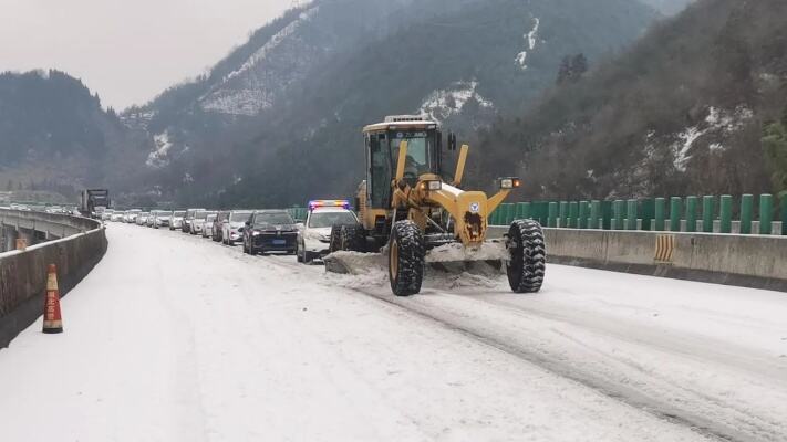 湖北高速没有铲冰除雪