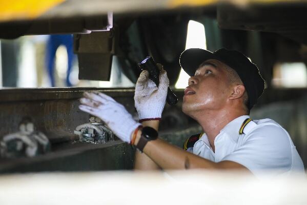 中老铁路增开旅客列车