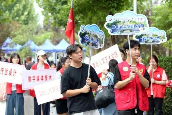 劳模进校园走进宁夏职业技术学院