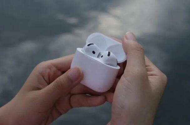 AirPods4隐藏小设计