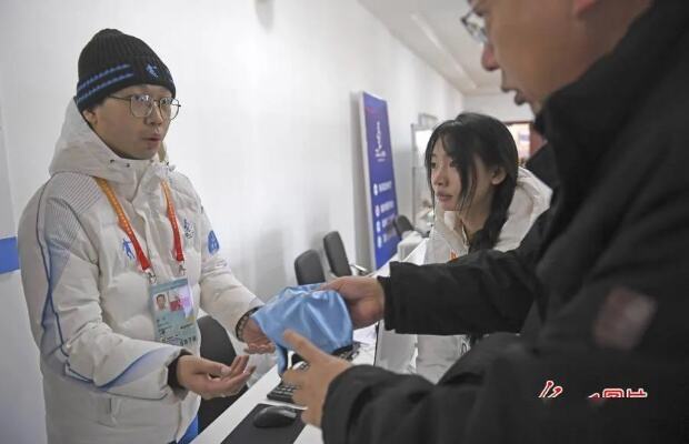 热雪沸腾周赫小雪