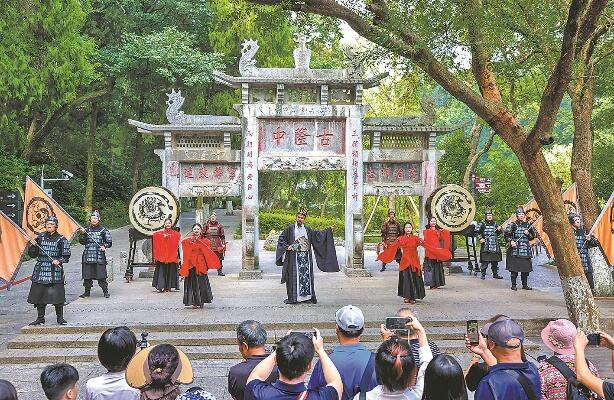 实探热辣滚烫襄阳路演现场