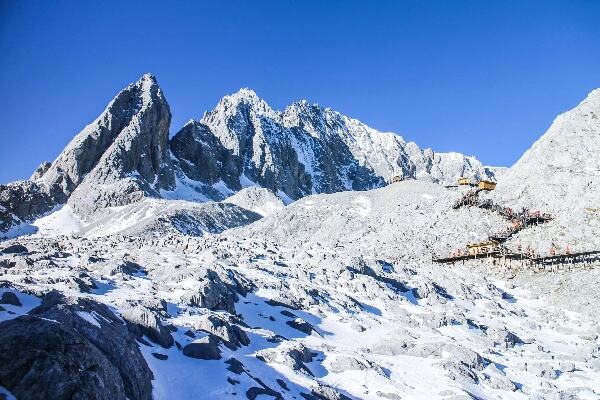 玉龙雪山云杉坪海拔多少米