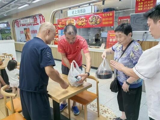 炒菜老师傅