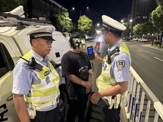 台州交警集中统一行动